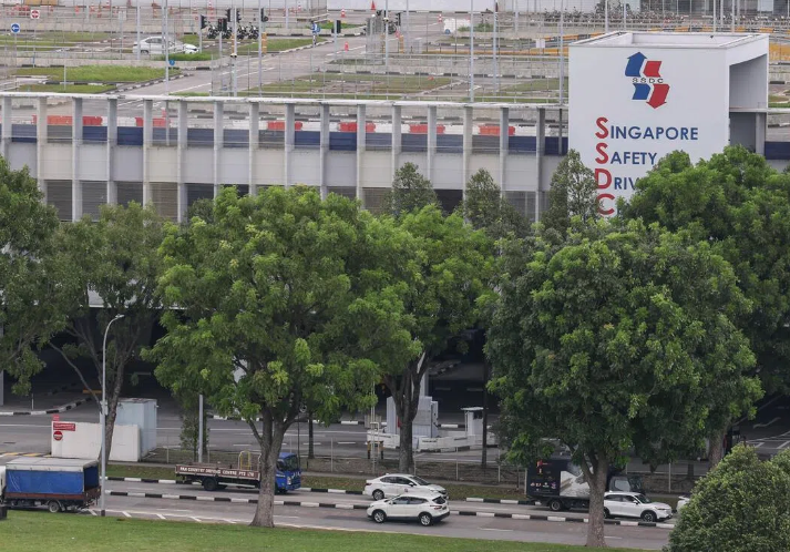 2025年新加坡考驾照人数创新高,但通过率却在下降